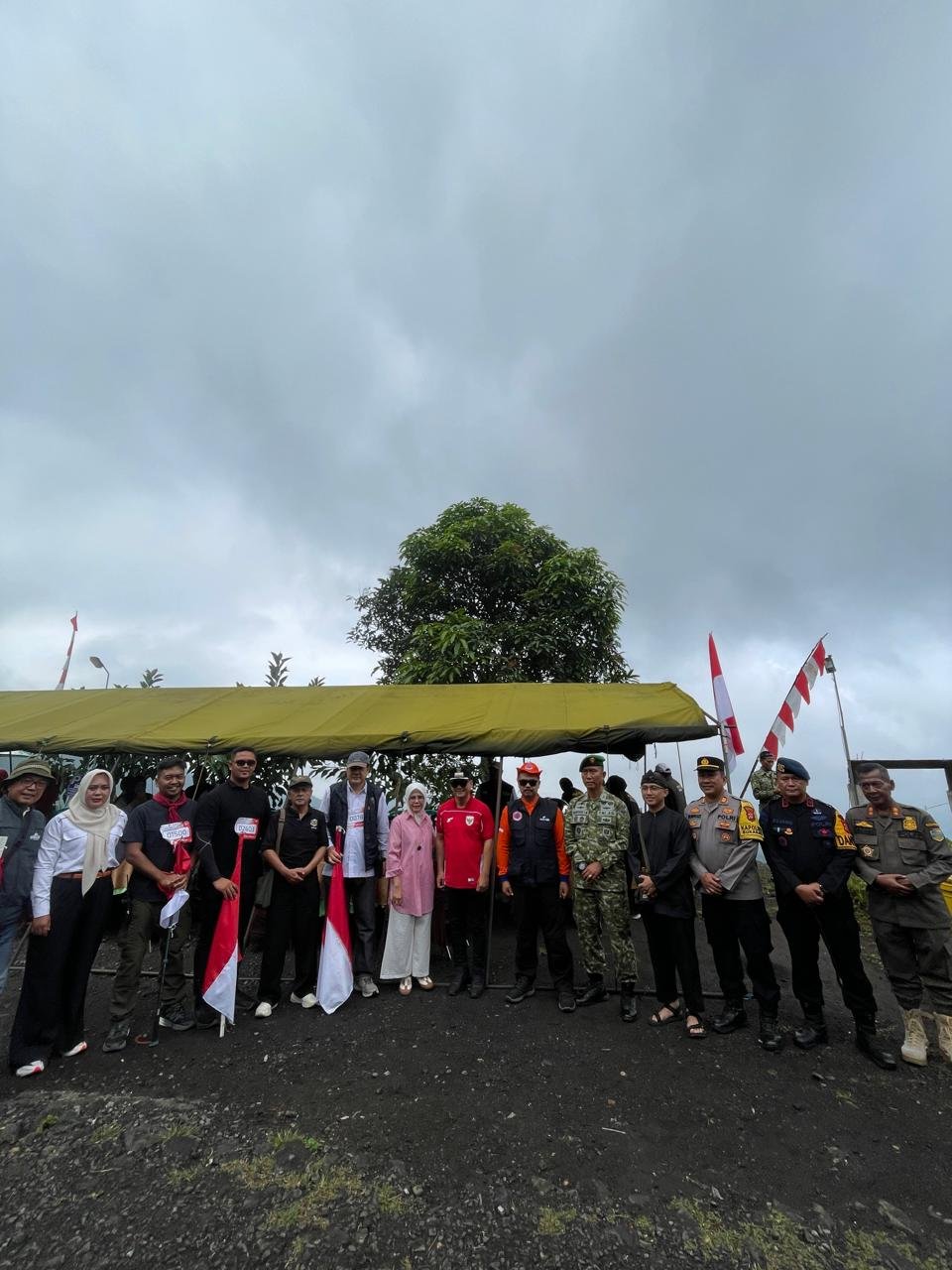 Pengibaran 2681 Bendera Merah Putih