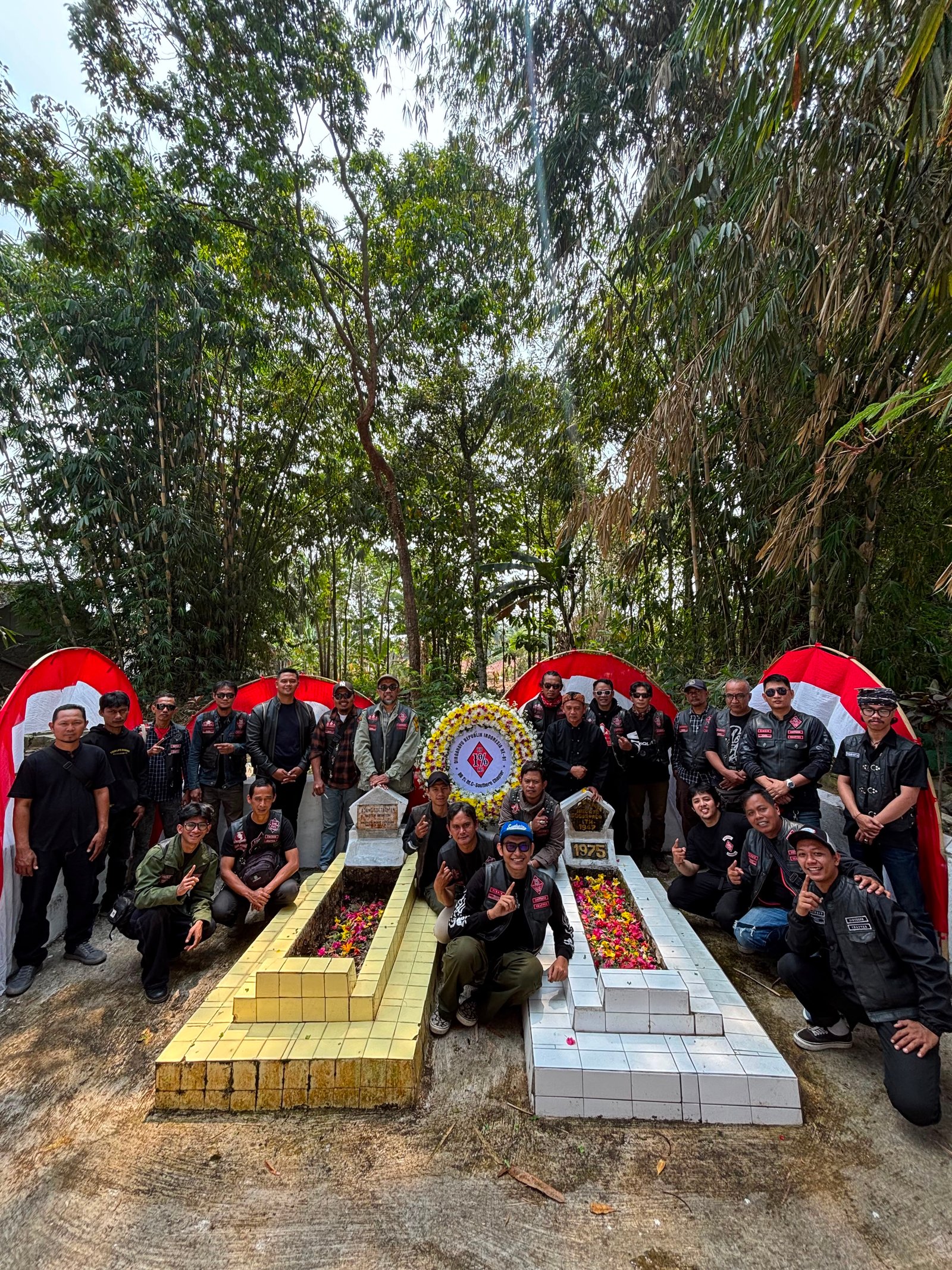 Ziarah Makam Pahlawan Serma Hudaya Bersama BB 1% MC